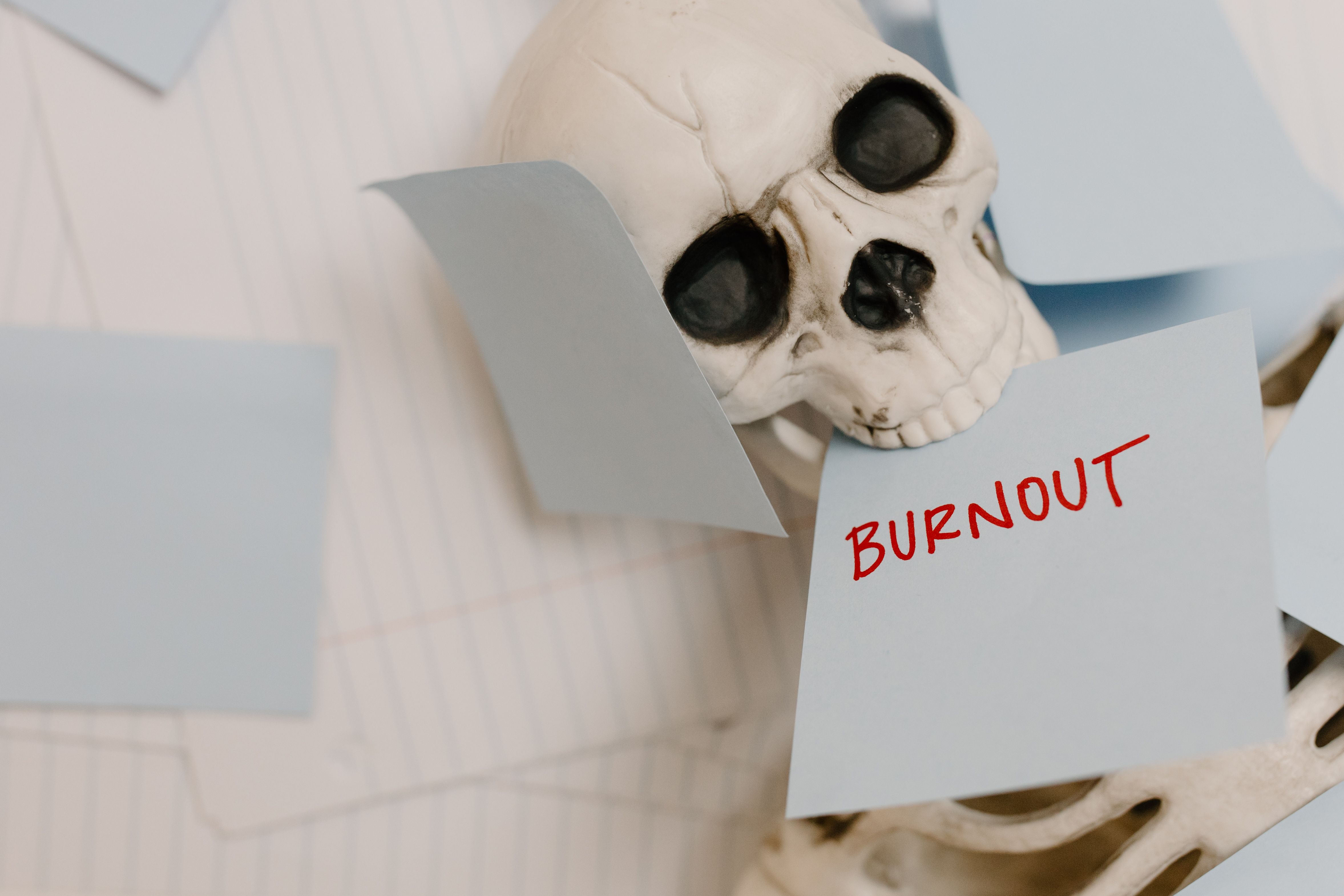 Hoe combineer je een flexi-job met een vaste baan zonder een burn-out te krijgen?